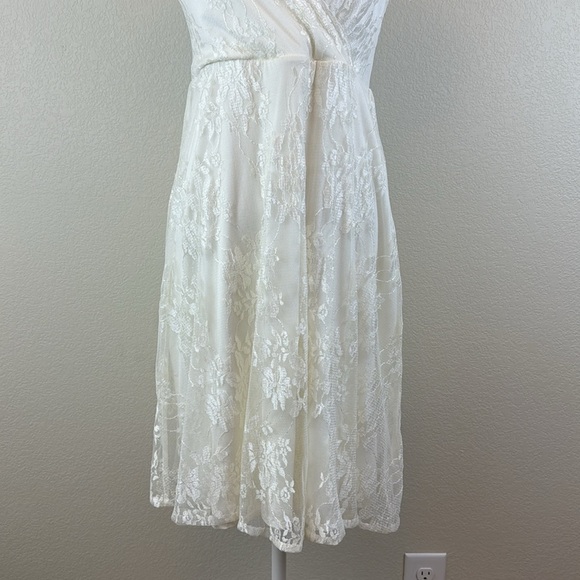Tiffany Rose Cream Flutter Sleeve V-Neck Maternity Midi Wedding Dress Size 2 - Picture 7 of 11